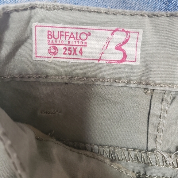 Buffalo David Bitton Charlie light sage green cotton shorts size 25 - Picture 4 of 5